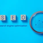 lupa com escrito seo para o guia da agência de seo netlinks